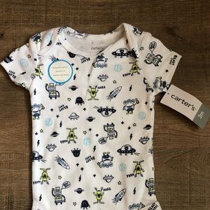 Baby alien 👽 onsie!